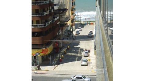 vista da sacada para o mar