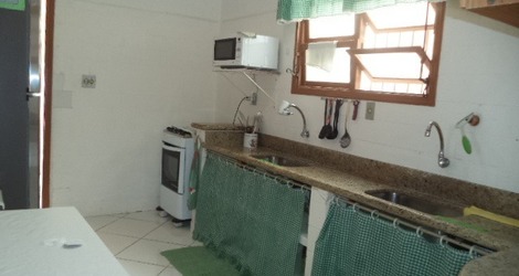 House 04 Dorms w / pool - close to the beach