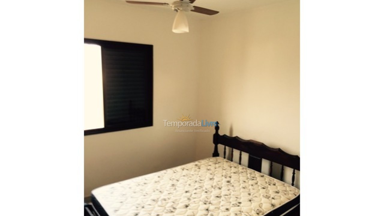 Apartamento para aluguel de temporada em Praia Grande (Praia do Caiçara)