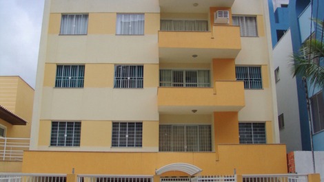 NEAR THE SEA WITH 03 DOUBLE BEDS