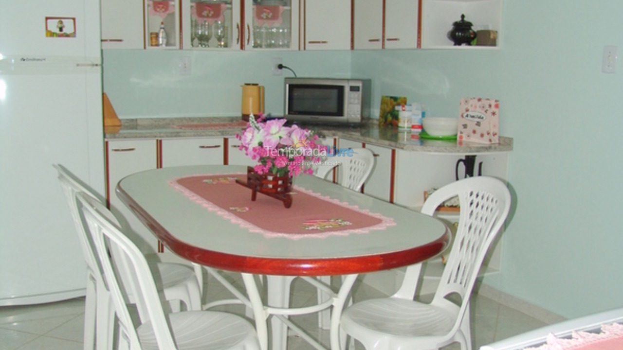 Apartment for vacation rental in Itapema (Meia Praia)