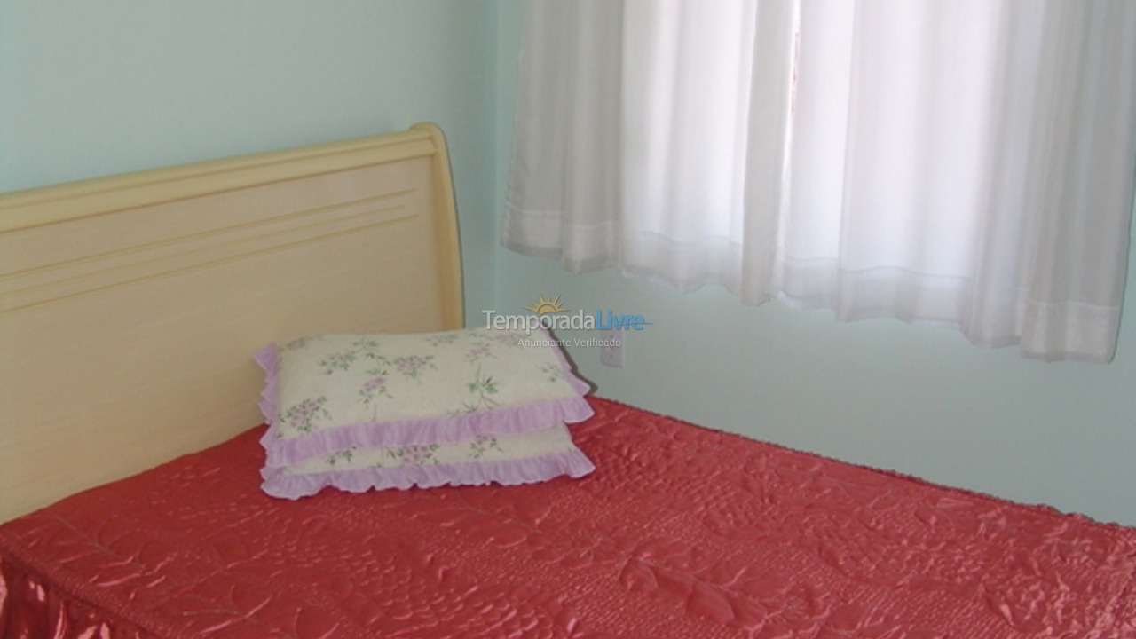 Apartment for vacation rental in Itapema (Meia Praia)