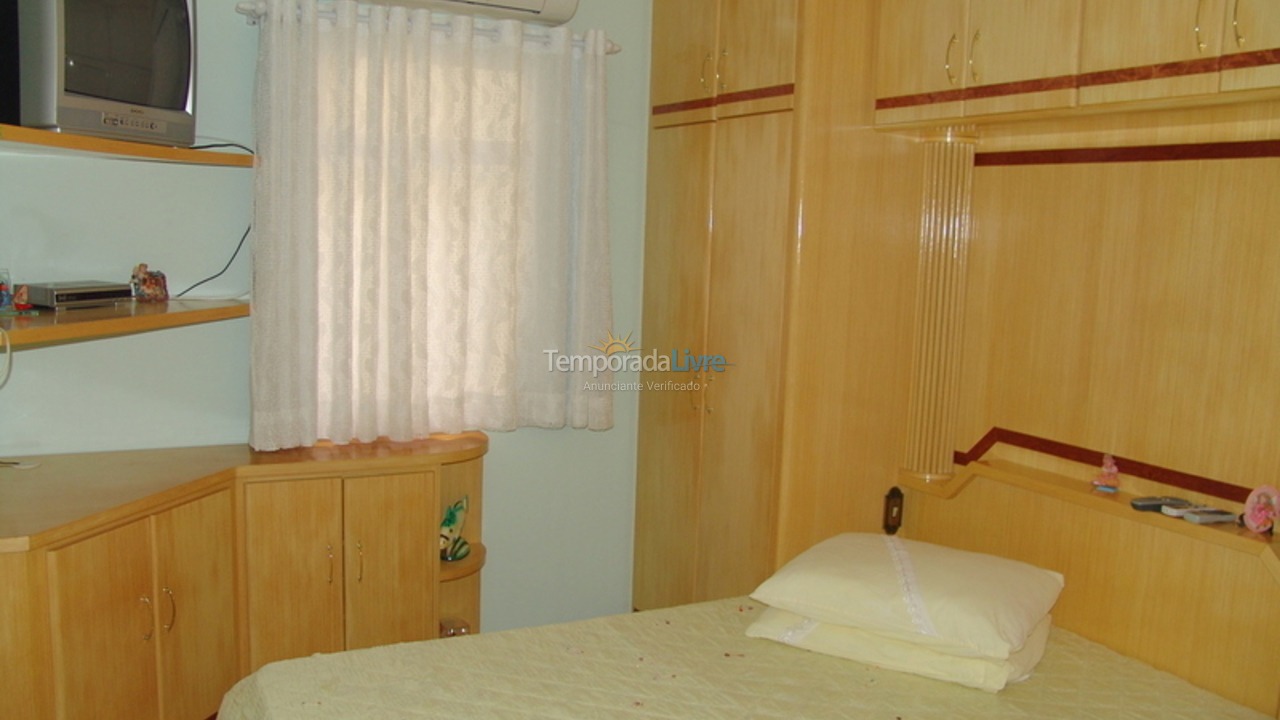 Apartment for vacation rental in Itapema (Meia Praia)