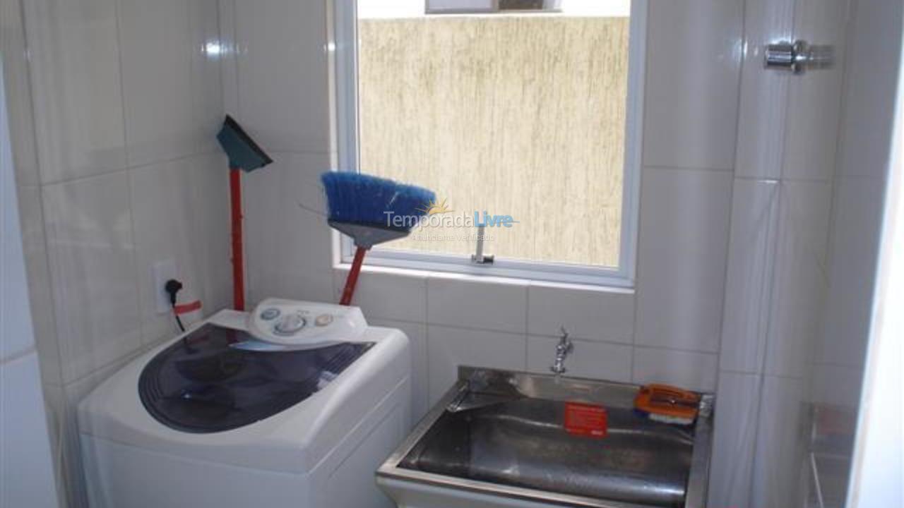 Apartamento para aluguel de temporada em Itapema (Meia Praia)