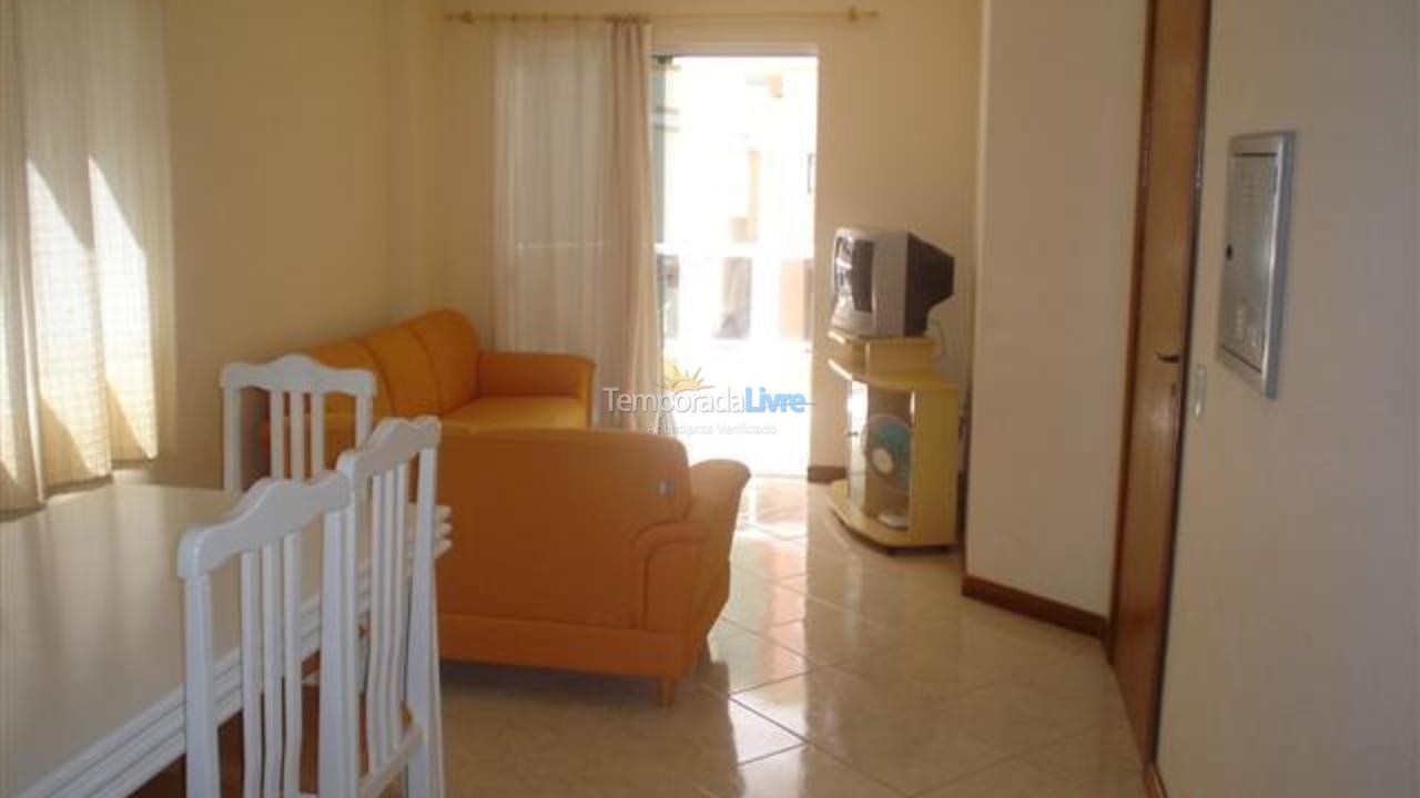 Apartamento para aluguel de temporada em Itapema (Meia Praia)
