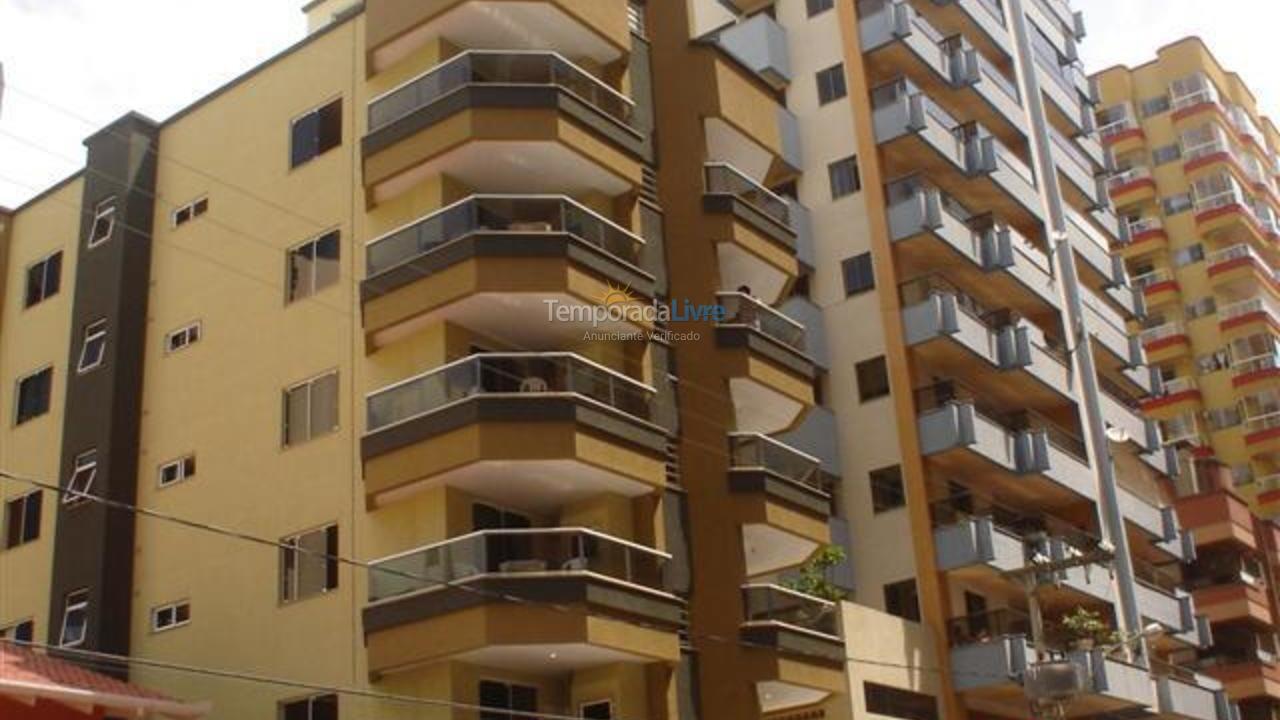 Apartamento para aluguel de temporada em Itapema (Meia Praia)