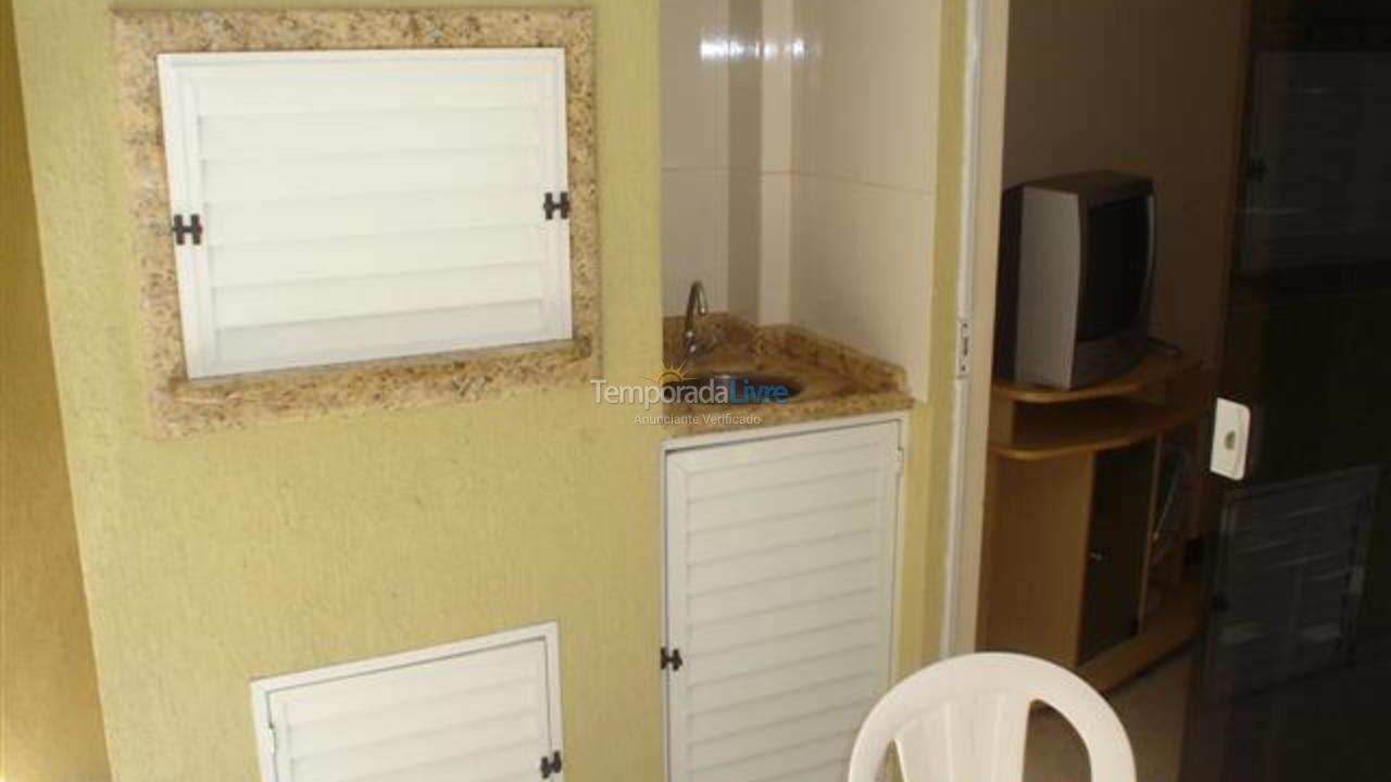Apartamento para aluguel de temporada em Itapema (Meia Praia)