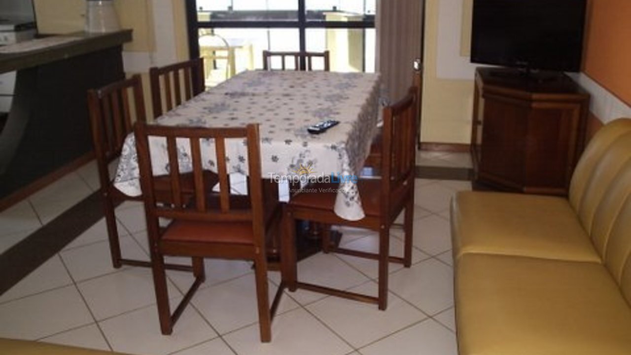 Apartamento para aluguel de temporada em Itapema (Meia Praia)