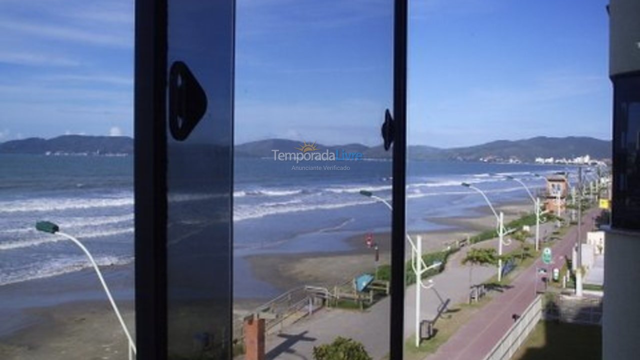 Apartamento para aluguel de temporada em Itapema (Meia Praia)
