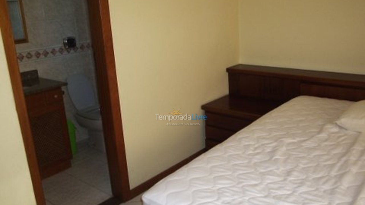 Apartamento para aluguel de temporada em Itapema (Meia Praia)