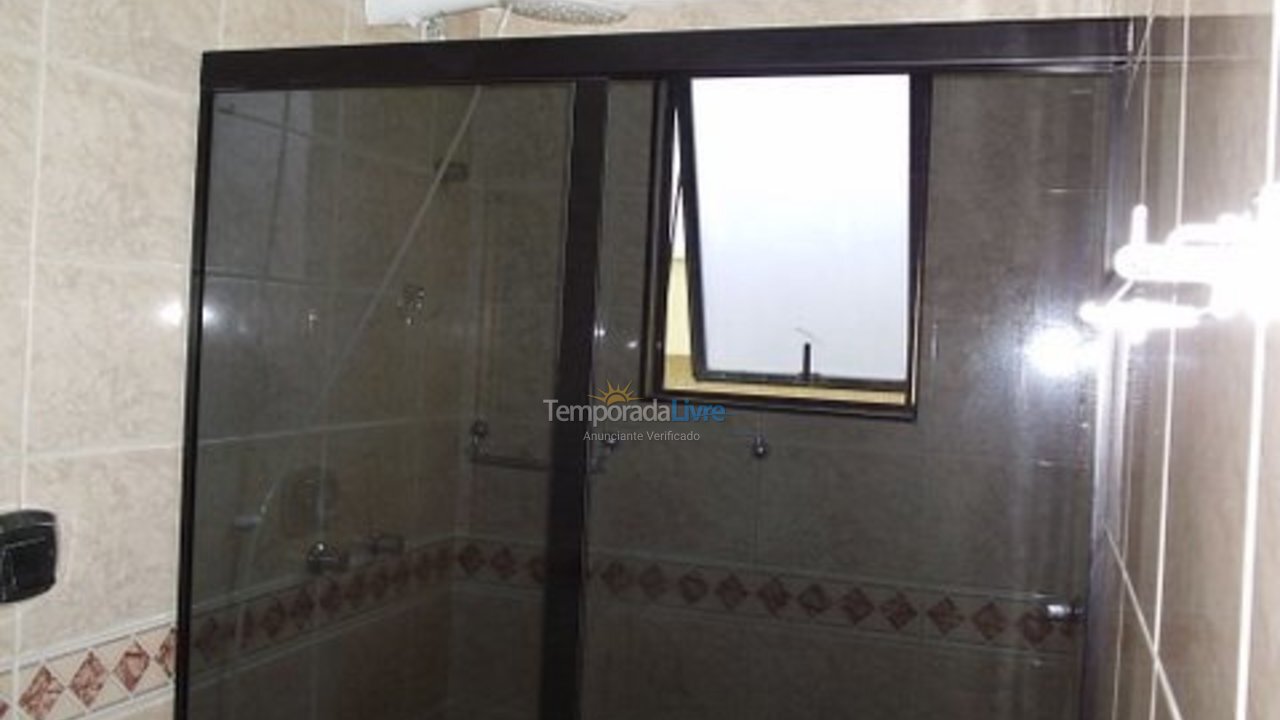 Apartamento para aluguel de temporada em Itapema (Meia Praia)