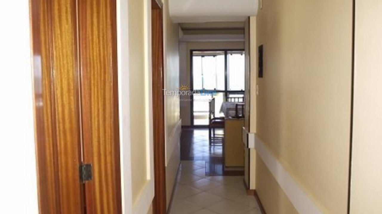 Apartamento para aluguel de temporada em Itapema (Meia Praia)