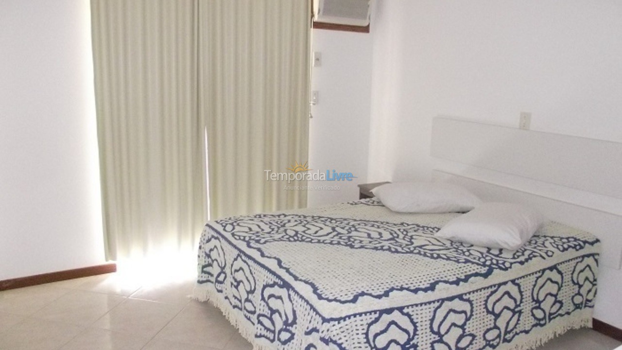 Casa para aluguel de temporada em Bombinhas (Praia de Bombas)