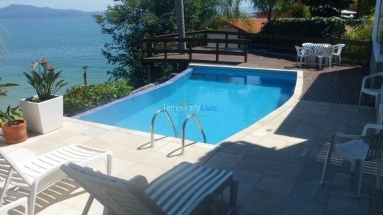 Casa para aluguel de temporada em Florianópolis (Lagoinha)