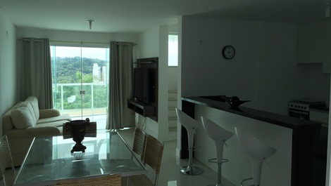 TRIPLEX HOUSE/15 PEOPLE/POOL/AIR/BABY AREA/4 SPACES