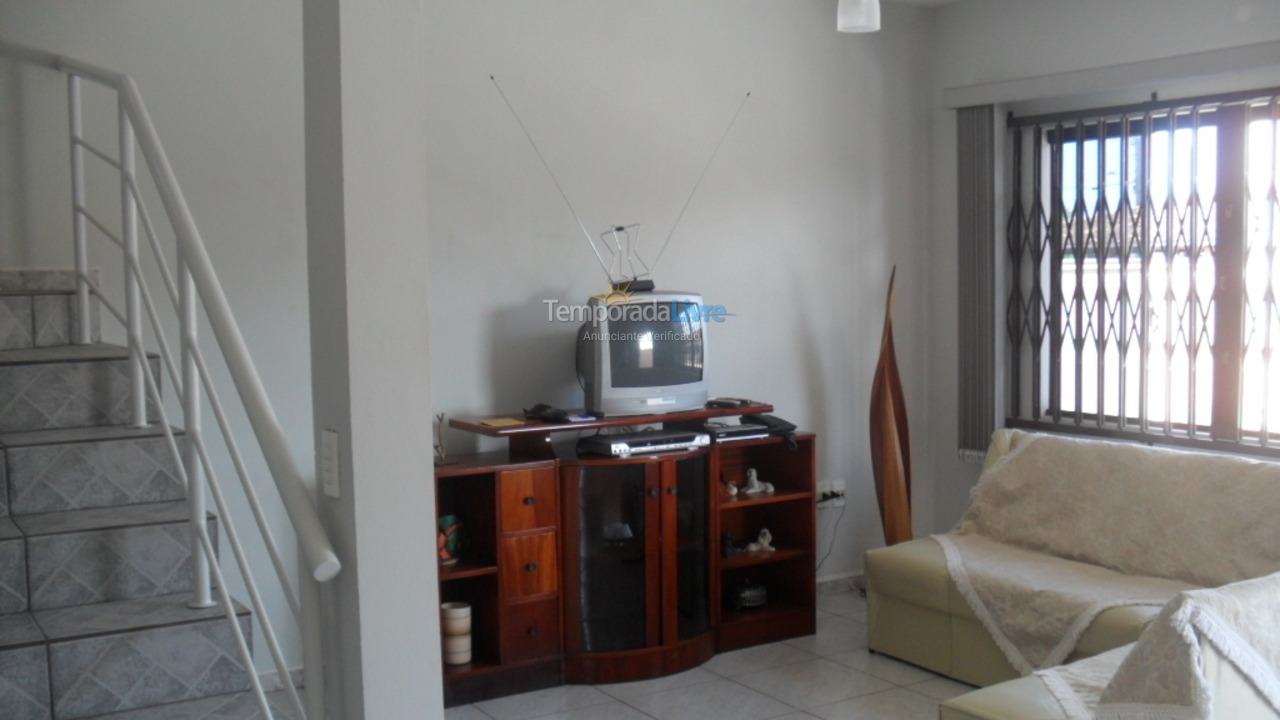 Casa para aluguel de temporada em São Francisco do Sul (Enseada)