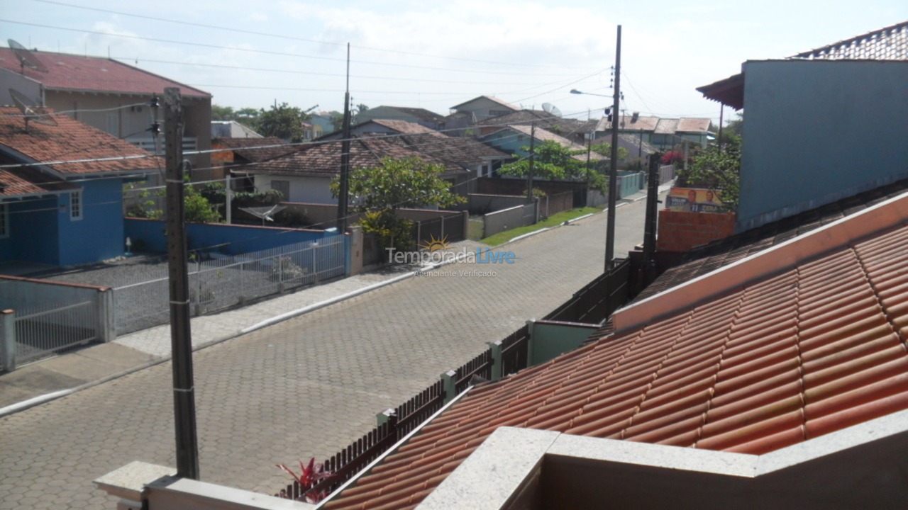 Casa para aluguel de temporada em São Francisco do Sul (Enseada)