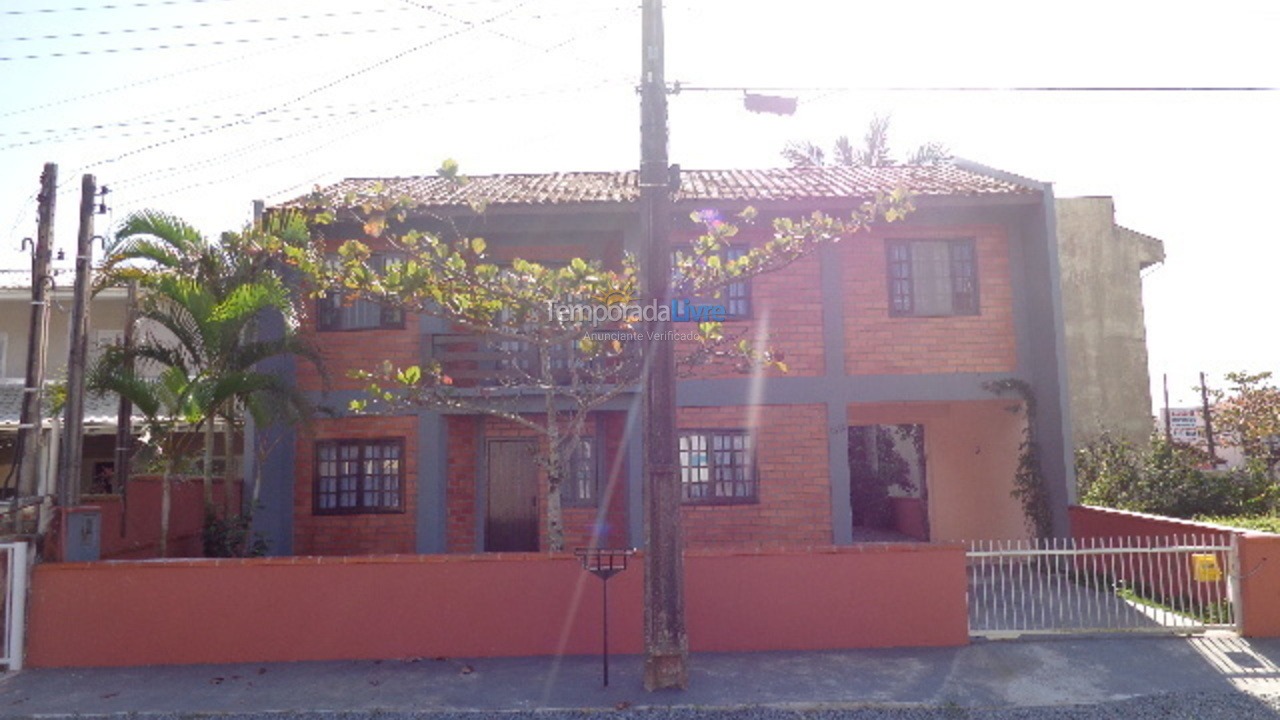 Casa para aluguel de temporada em São Francisco do Sul (Enseada)