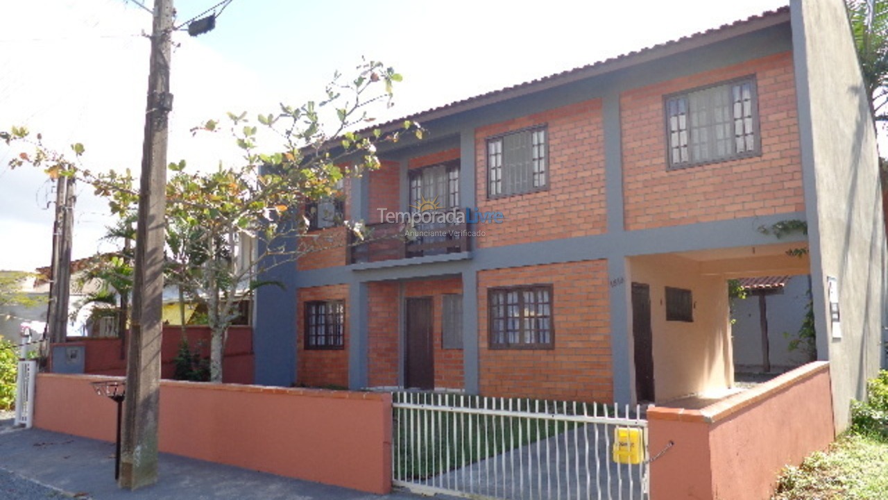 Casa para aluguel de temporada em São Francisco do Sul (Enseada)