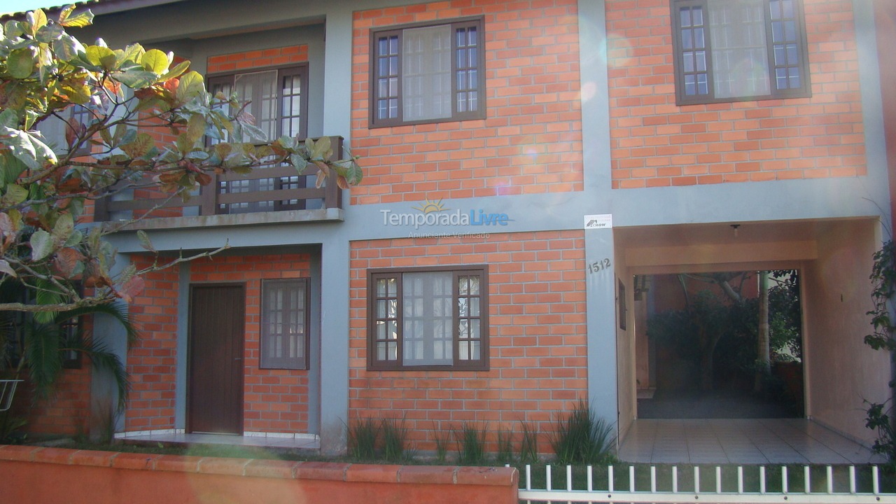 Casa para aluguel de temporada em São Francisco do Sul (Enseada)