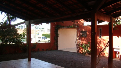 EXCELENTE SOBRADO, SUITE MAIS 2 QUARTOS COM AC, WI-FI -CISTERNA