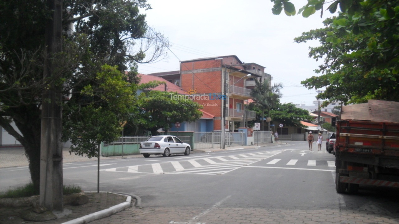Casa para aluguel de temporada em São Francisco do Sul (Enseada)