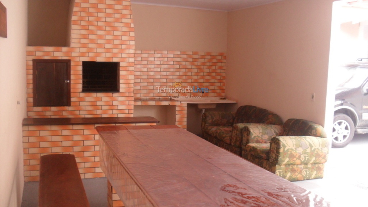 Casa para aluguel de temporada em São Francisco do Sul (Enseada)