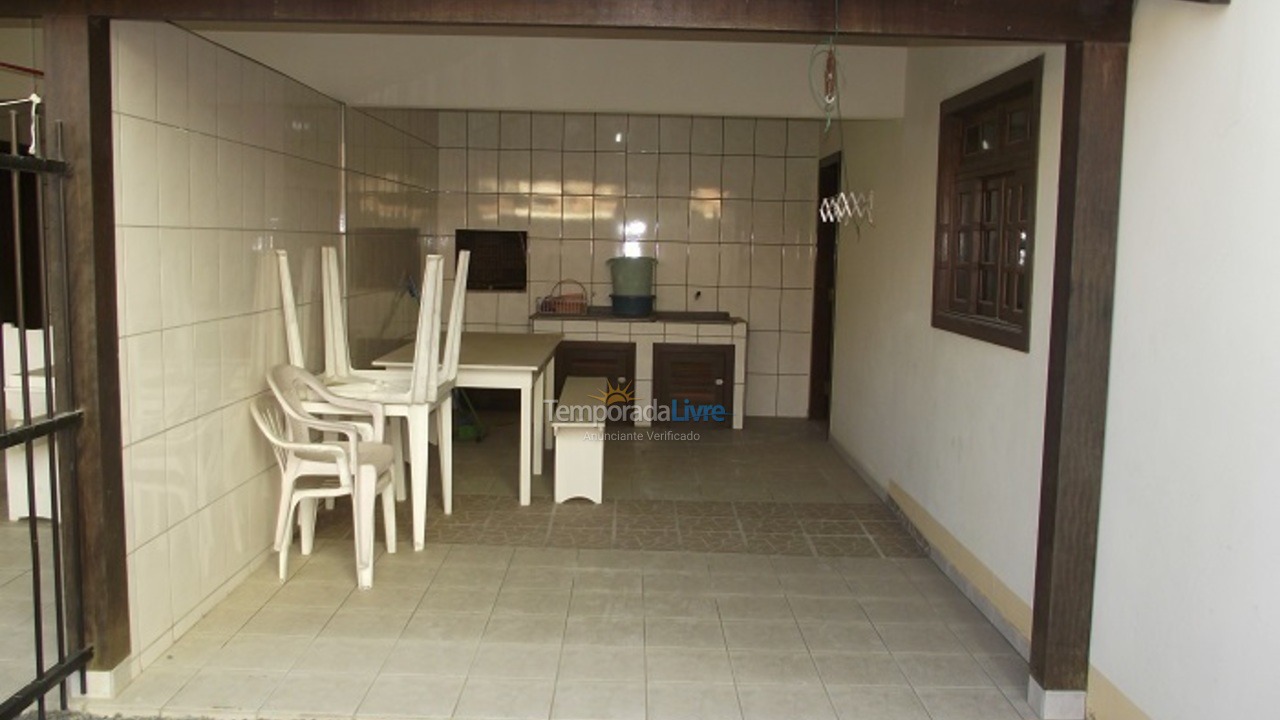 Apartamento para alquiler de vacaciones em Bombinhas (Praia de Bombas)