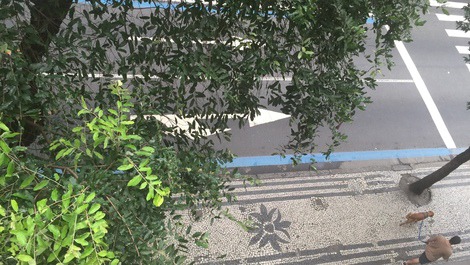 Vista da janela para a rua barata ribeiro 