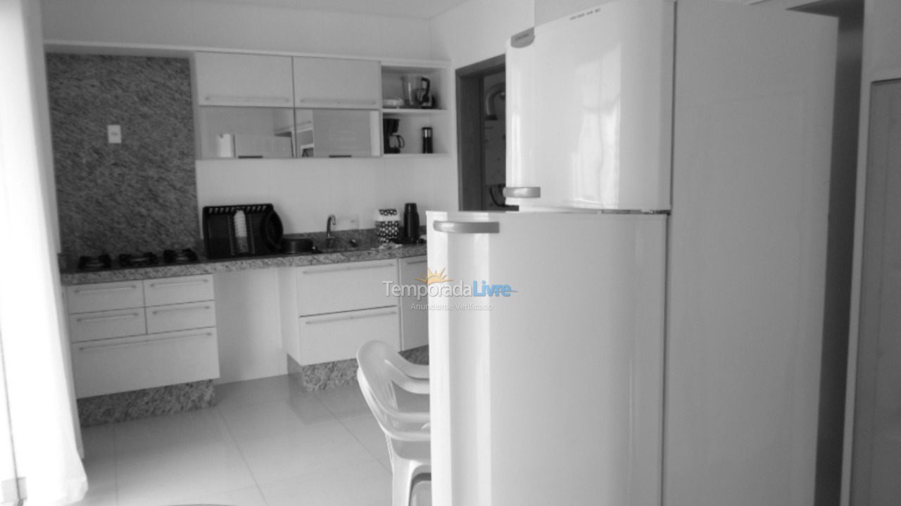 Apartamento para alquiler de vacaciones em Itapema (Meia Praia)