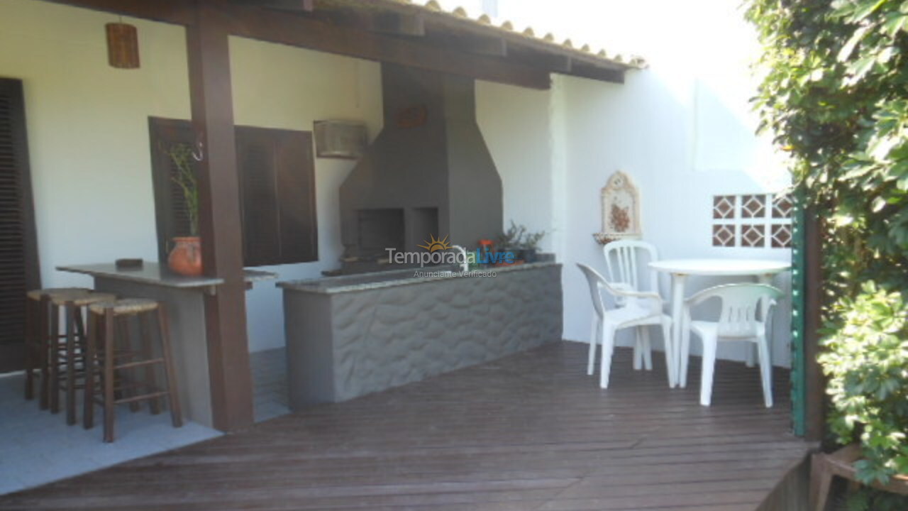 Casa para aluguel de temporada em Bombinhas (Mariscal)