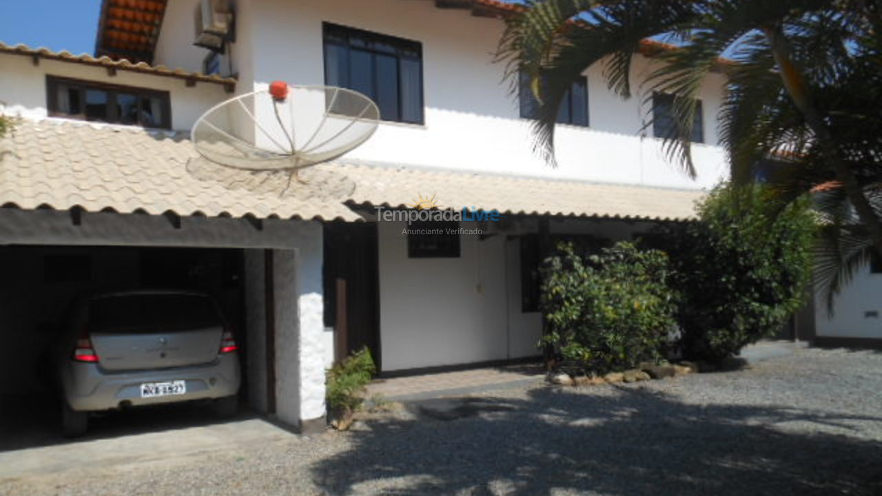 Casa para aluguel de temporada em Bombinhas (Mariscal)