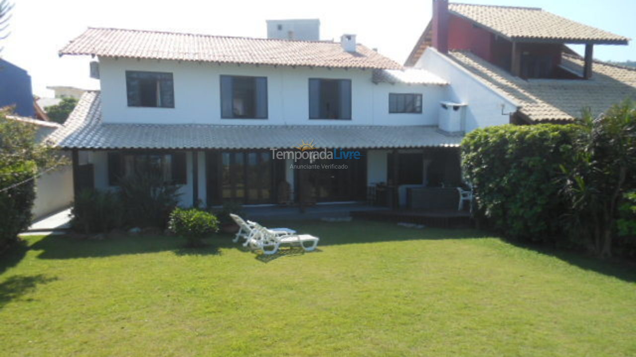 Casa para aluguel de temporada em Bombinhas (Mariscal)