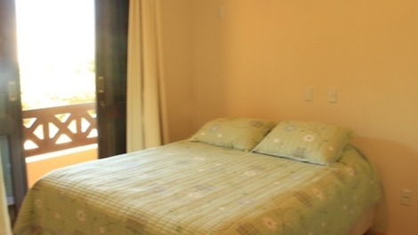 Casa alto padrão, com piscina, à 200m do mar em Mariscal Ref. 12