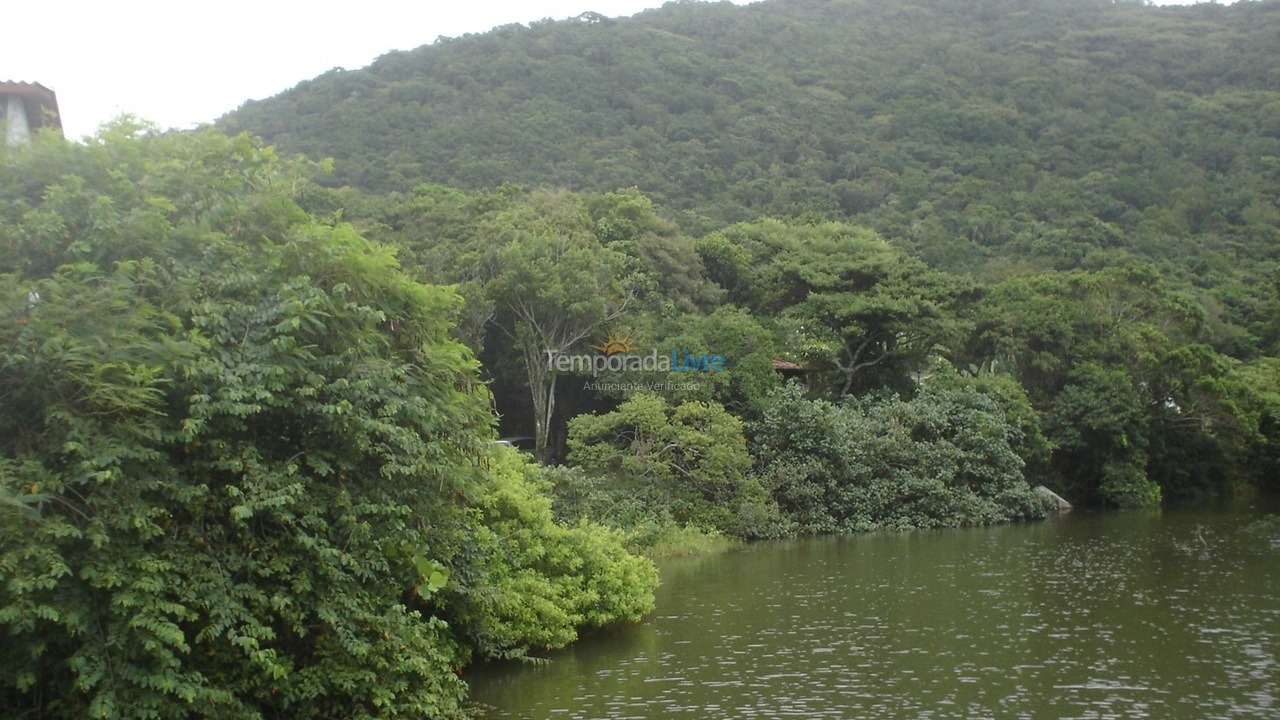 Casa para alquiler de vacaciones em Florianópolis (Praia da Solidão)