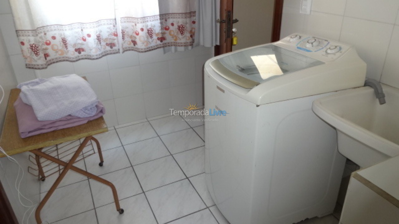 Apartamento para aluguel de temporada em Balneário Camboriú (Praia Central)