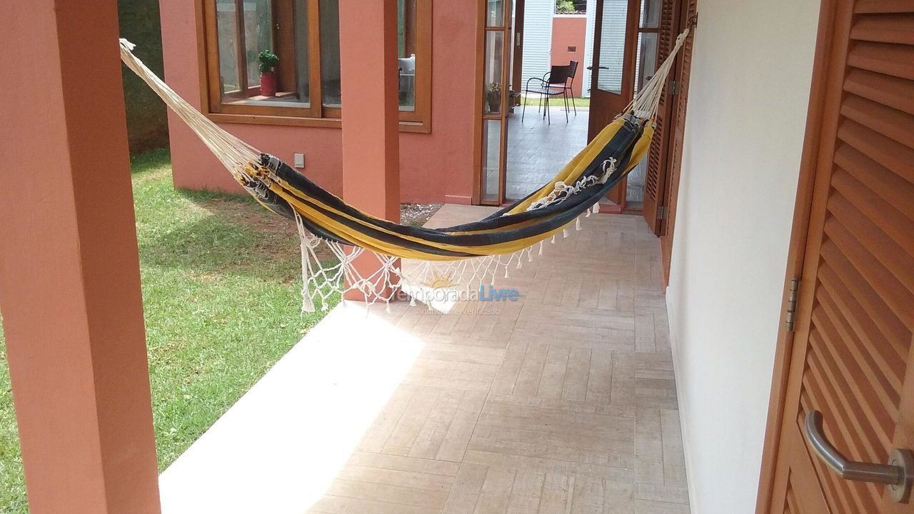 Casa para aluguel de temporada em Guarujá (Praia do Pernambuco)