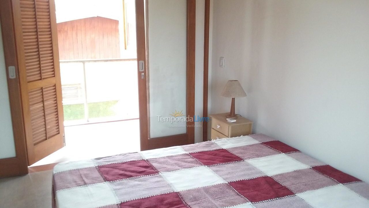 Casa para aluguel de temporada em Guarujá (Praia do Pernambuco)