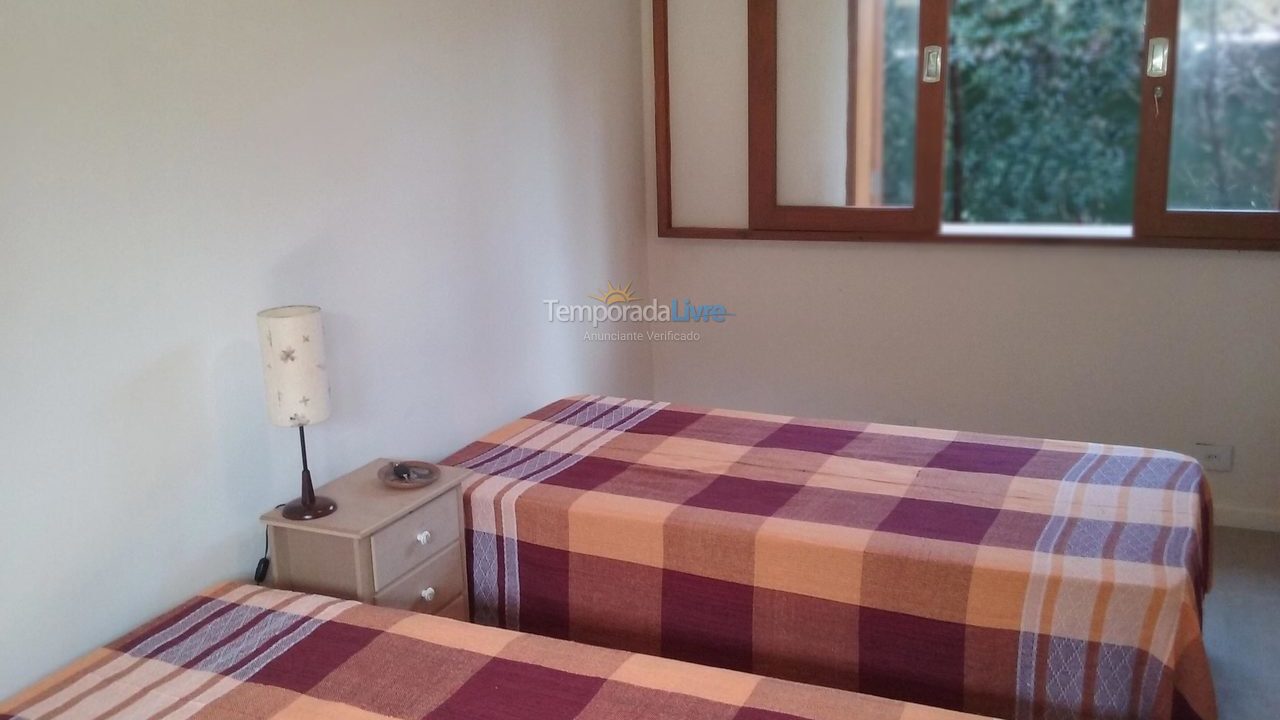 Casa para aluguel de temporada em Guarujá (Praia do Pernambuco)