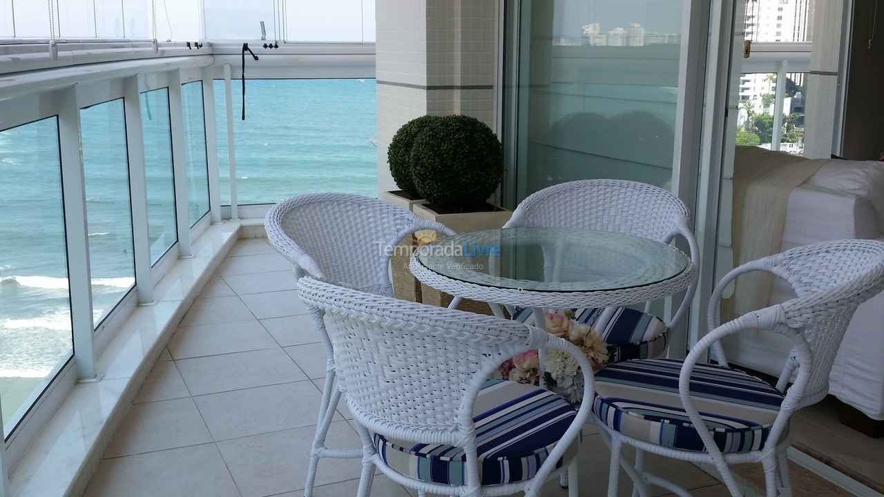 Apartment for vacation rental in Guarujá (Astúrias)