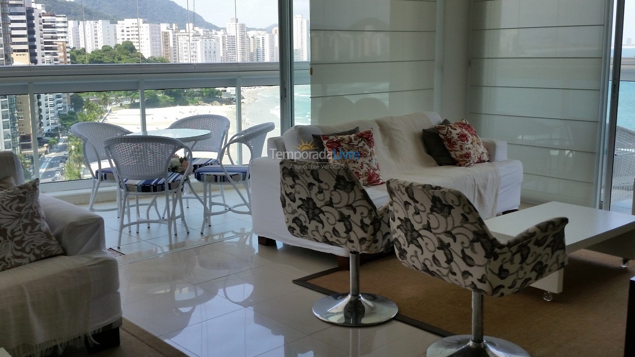 Apartment for vacation rental in Guarujá (Astúrias)