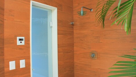 MANSÃO ALTO NIVEL DE FRENTE PARA A PRAIA