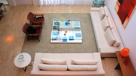 MANSÃO ALTO NIVEL DE FRENTE PARA A PRAIA