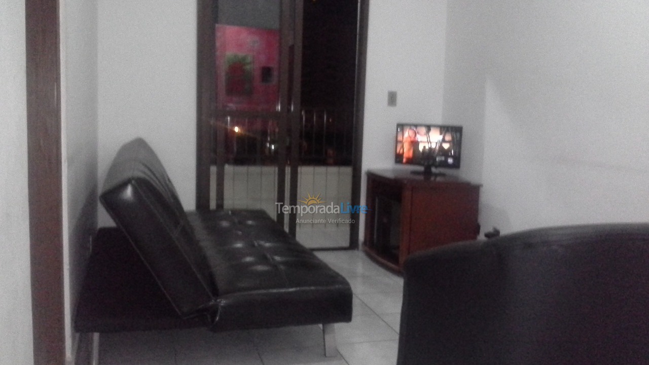 Apartamento para aluguel de temporada em Praia Grande (Praia do Caiçara)