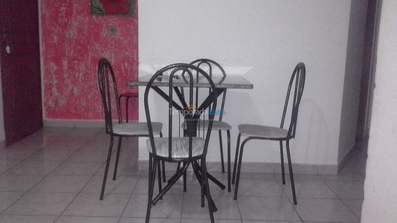 Apartamento para aluguel de temporada em Praia Grande (Praia do Caiçara)