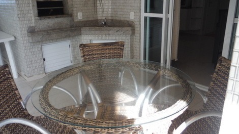 Terraço privado com churrasqueira