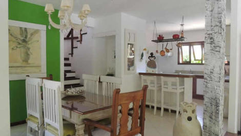 Sala de jantar e cozinha