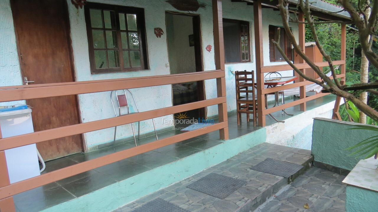 Casa para aluguel de temporada em Ubatuba (Praia Prumirim)