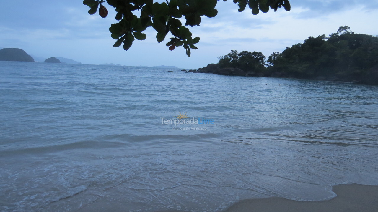 Casa para aluguel de temporada em Ubatuba (Praia Prumirim)