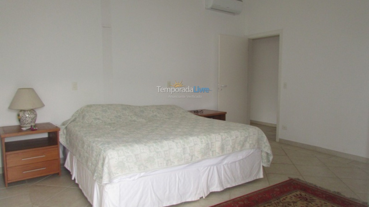 House for vacation rental in São Sebastião (Praia da Baleia)